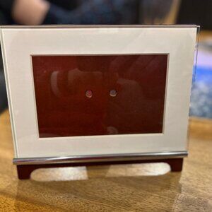 8” x 5.5” high quality picture frame